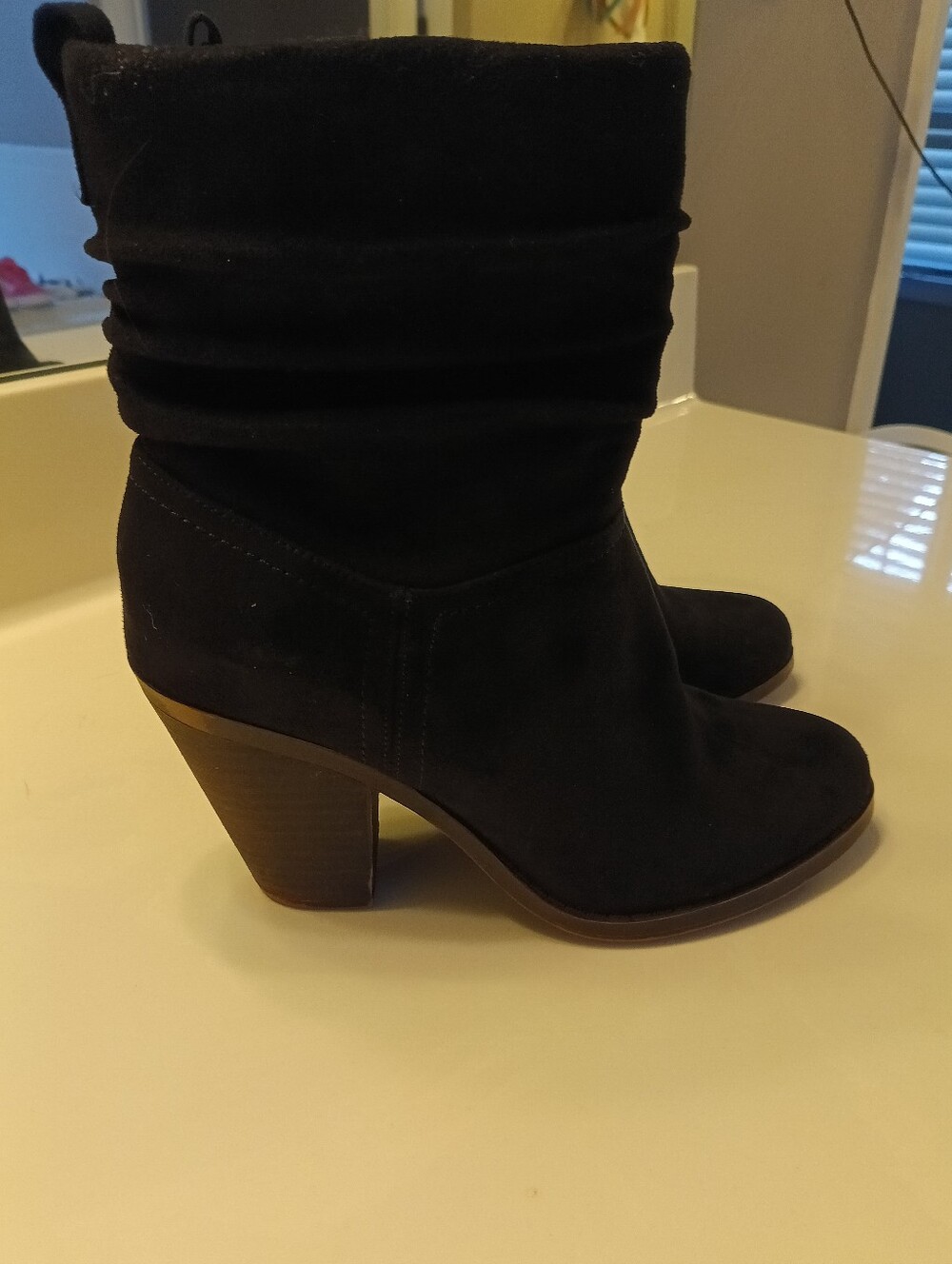 Fergie Black Faux Suede Slouchy Ankle Booties Block Heel Size 7